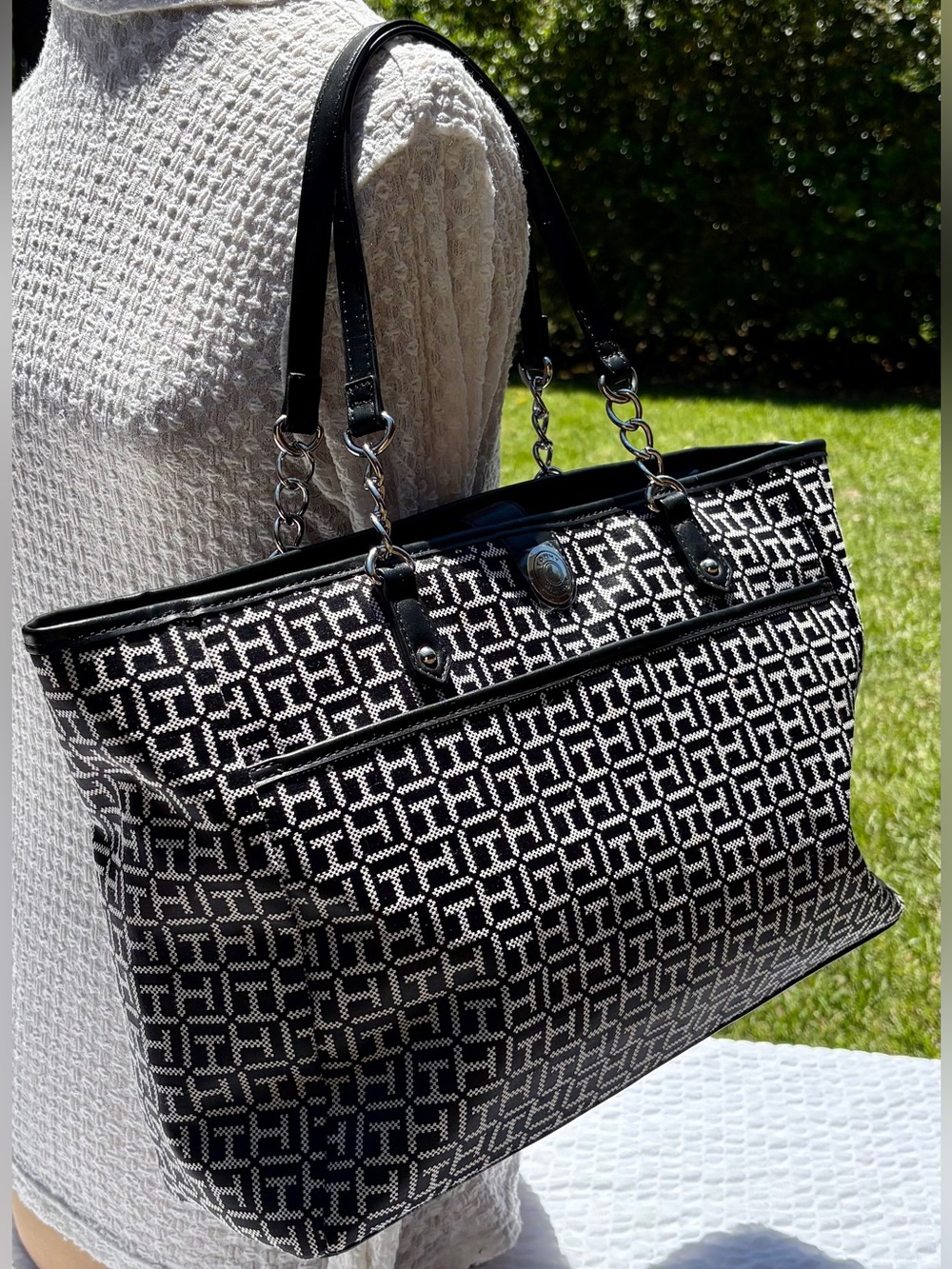 Tommy Hilfiger Black & White Logo Tote Bag Perfect Condition NWT Travel Ready